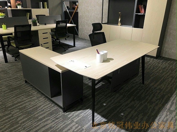 北京铭冠伟业告诉您办公室家具选购六大方法