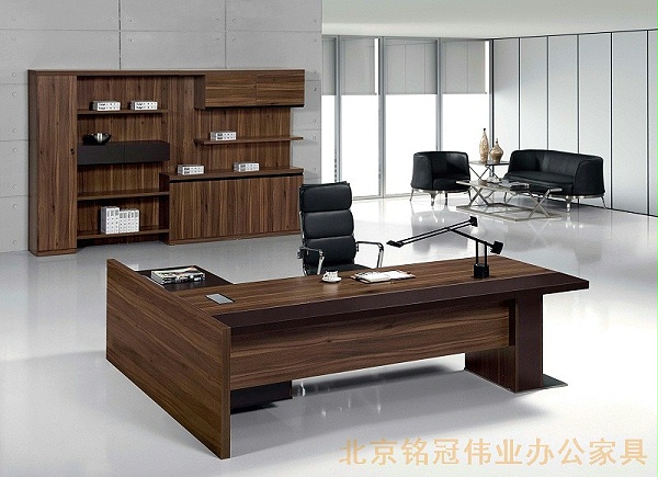 办公室家具选购-大班台老板办公桌